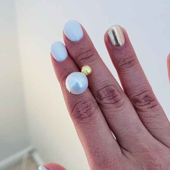 STUNNING freshwater pearl studs, solid 18k gold plated 925 sterling silver - Picture 5 of 5